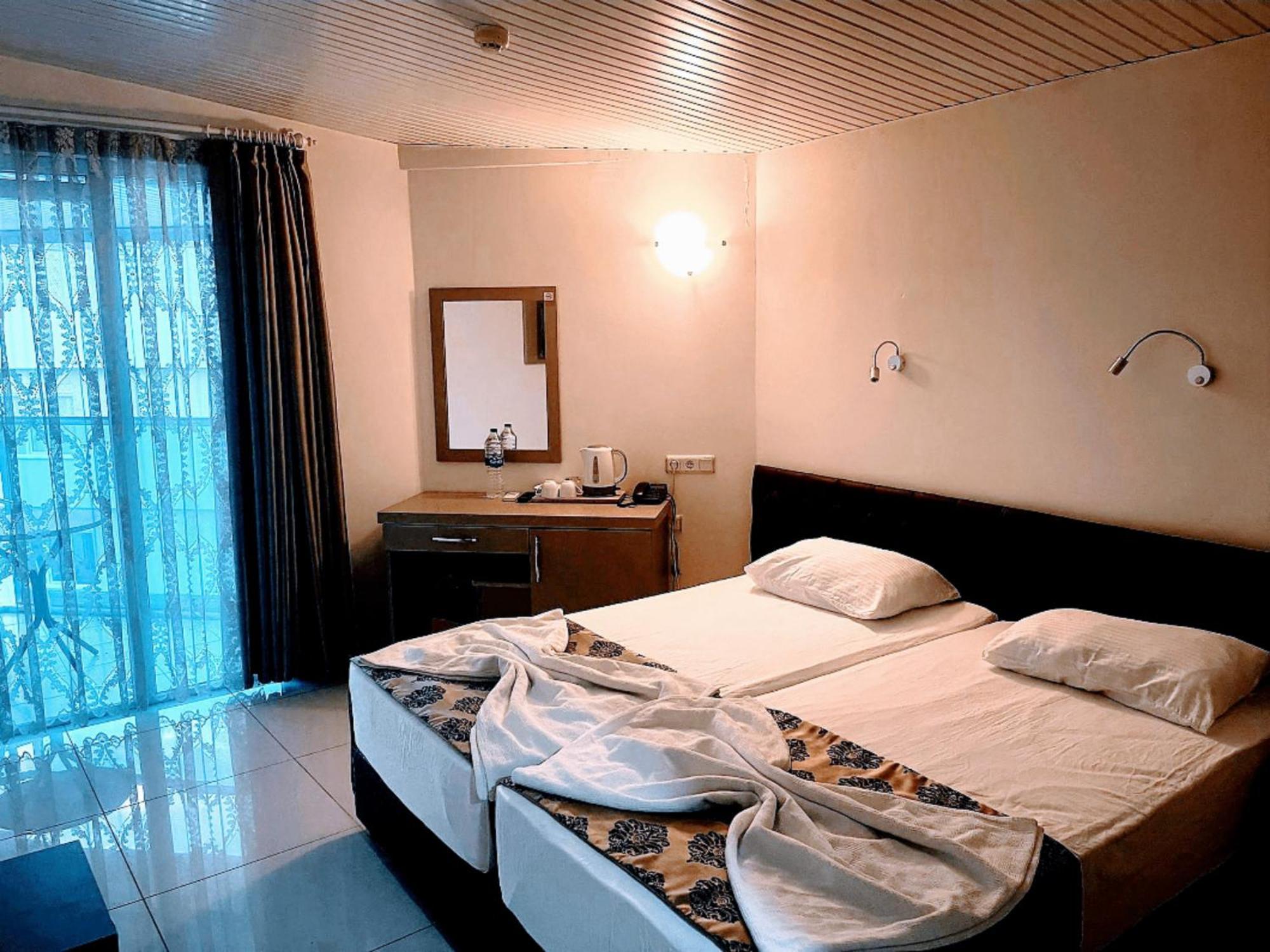 Cleopatra City Hotel Аланя Екстериор снимка